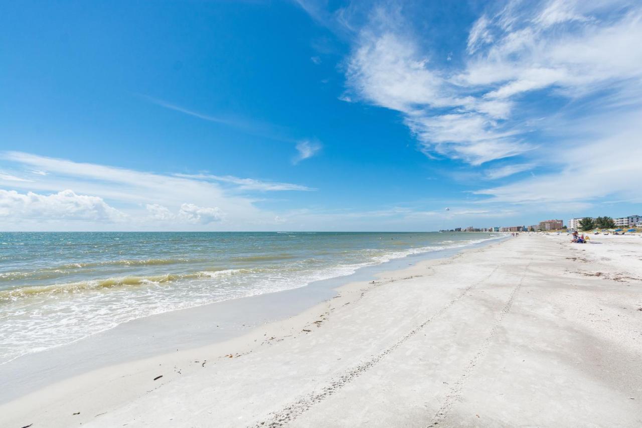 301 Crimson Condos St. Pete Beach Exterior photo