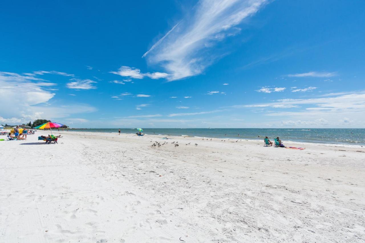 301 Crimson Condos St. Pete Beach Exterior photo