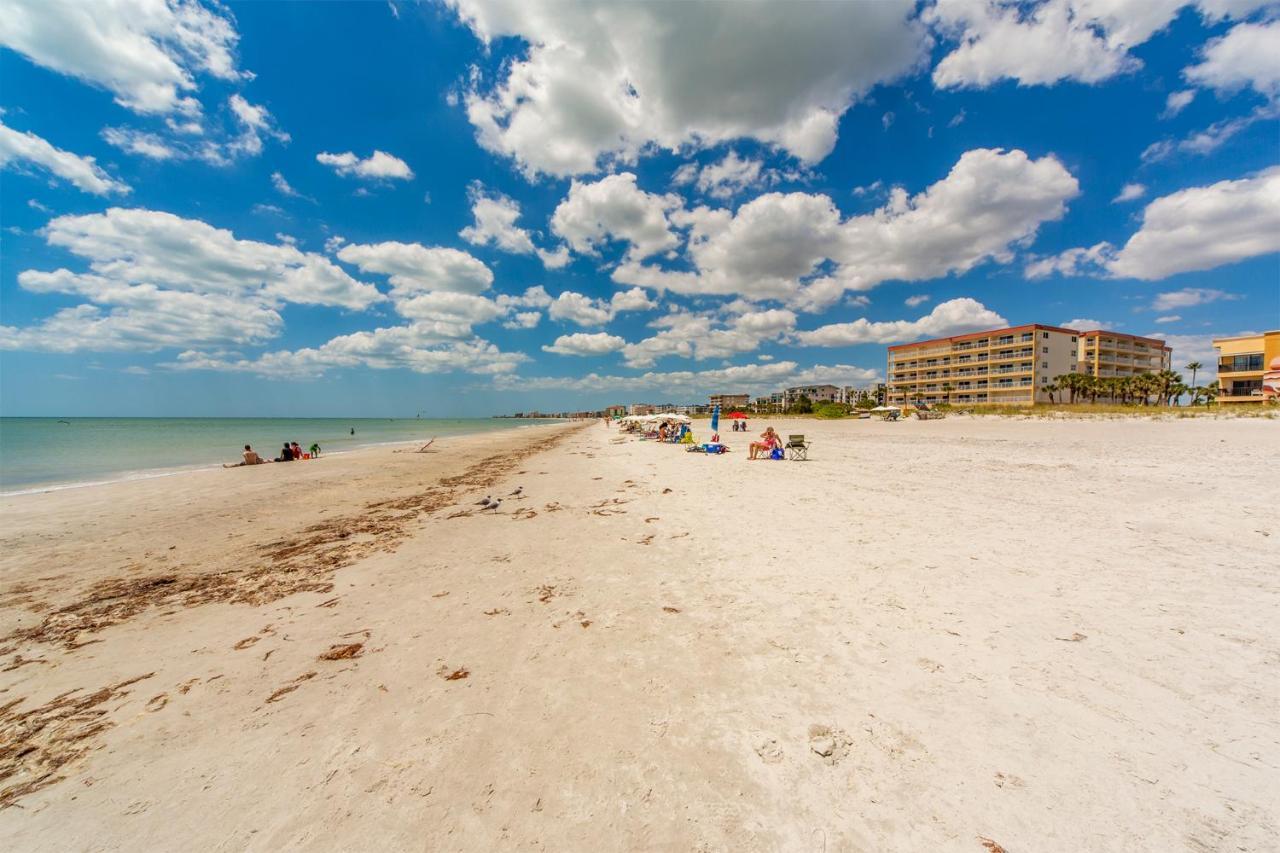 301 Crimson Condos St. Pete Beach Exterior photo